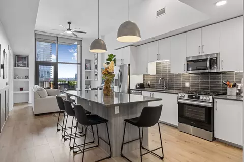 1212 Demonbreun St #607, Nashville, TN 37203