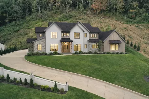 1059 Stockett Dr, Nashville, TN 37221