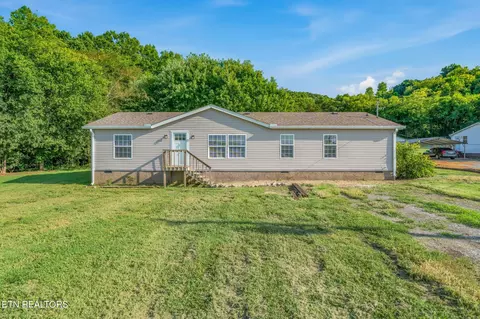 522 Farm Loop Rd, New Market, TN 37820