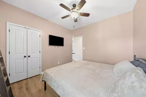 Bedroom - 1663 Southside Rd, Southside, TN 37171 photo 3 of 5