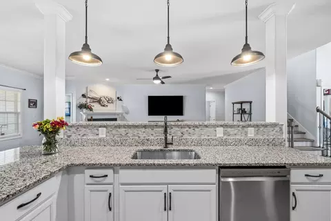 Kitchen - 1663 Southside Rd, Southside, TN 37171 photo 2 of 4