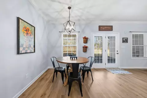 Dining - 1663 Southside Rd, Southside, TN 37171 photo 1 of 3