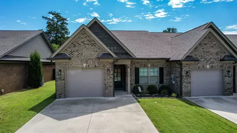 4833 Grove Park Dr NE, Cleveland, TN 37312