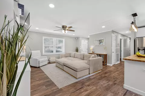Living - 1311 Trinity Dr, Murfreesboro, TN 37129 photo 2 of 2