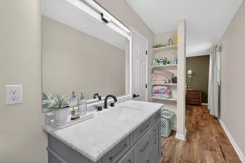 Bath - 1311 Trinity Dr, Murfreesboro, TN 37129 photo 3 of 4