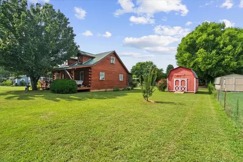 325 Classic Ln, Chatsworth, GA 30705