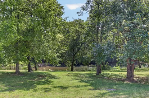 Exterior - 409 Riveredge Ct, Murfreesboro, TN 37128 photo 6 of 7