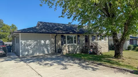 133 High Ave, Fayetteville, TN 37334