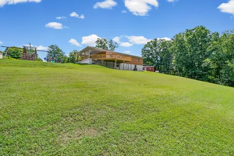 Exterior - 871 Center Point Rd, Dover, TN 37058 photo 6 of 7