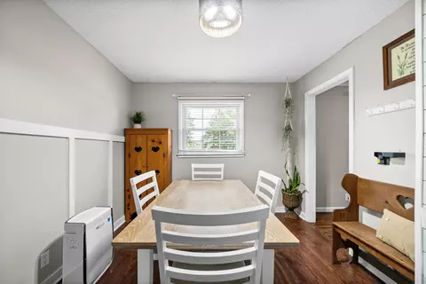 Dining - 871 Center Point Rd, Dover, TN 37058 photo 1 of 2