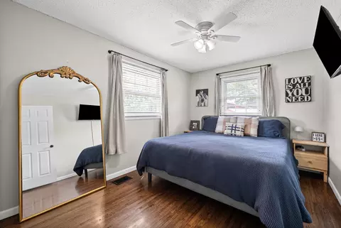 Bedroom - 871 Center Point Rd, Dover, TN 37058 photo 1 of 4