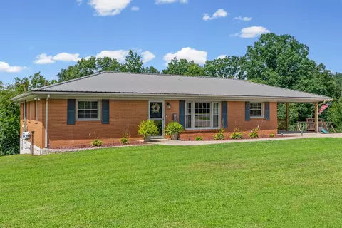 Exterior - 871 Center Point Rd, Dover, TN 37058 photo 2 of 7