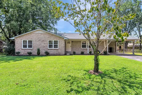 707 7th St, Lawrenceburg, TN 38464