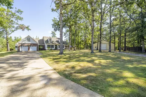 Exterior - 255 Easley Loop, Savannah, TN 38372 photo 2 of 9