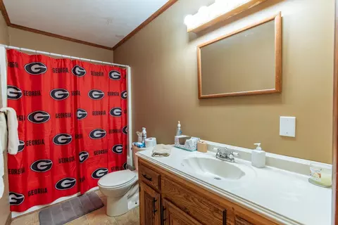 Bath - 255 Easley Loop, Savannah, TN 38372 photo 3 of 3