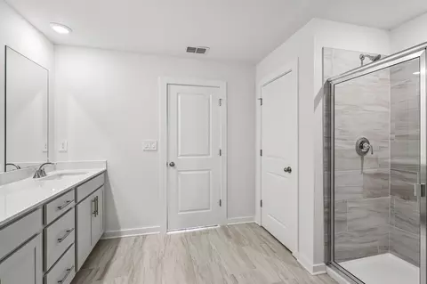 Bath - 3012 Citrine Dr, Murfreesboro, TN 37127 photo 3 of 5