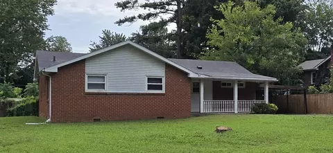 310 Sheriff Dr, Clarksville, TN 37042