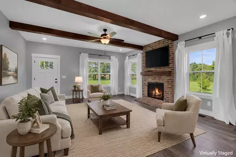 210 Deer Creek Ln, Tullahoma, TN 37388