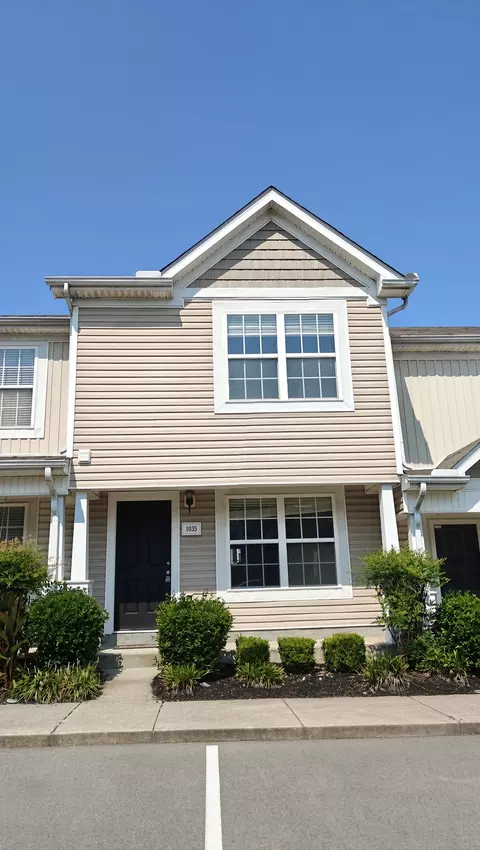 1035 Arlene Dr, La Vergne, TN 37086