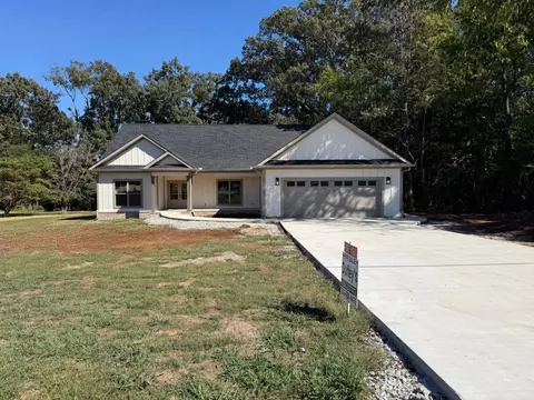 369 Pickney Rd, Winchester, TN 37398
