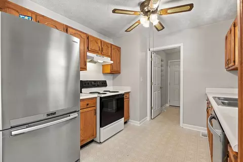 Kitchen - 1119 Sentry Ct, Murfreesboro, TN 37130 photo 1 of 2