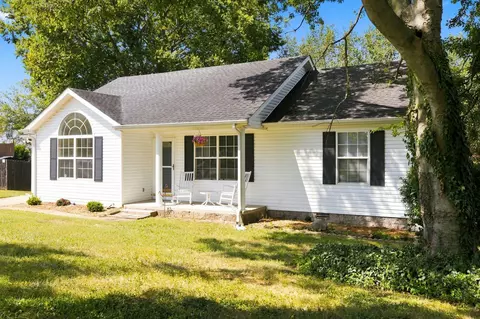 Exterior - 1119 Sentry Ct, Murfreesboro, TN 37130 photo 3 of 9