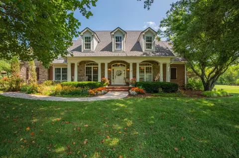1924 Evergreen Rd, Thompsons Station, TN 37179