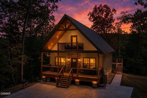 1756 Stinnett Rd, Sevierville, TN 37876