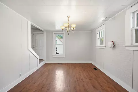 Living - 301 Bennett St, Decherd, TN 37324 photo 8 of 8