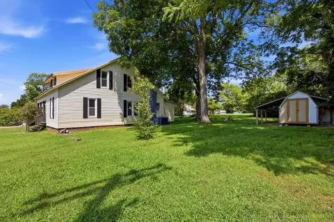Exterior - 301 Bennett St, Decherd, TN 37324 photo 8 of 8