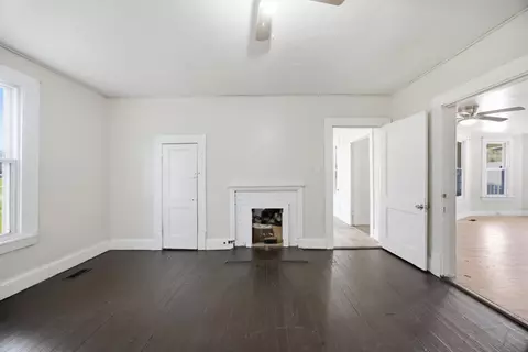 Living - 301 Bennett St, Decherd, TN 37324 photo 7 of 8
