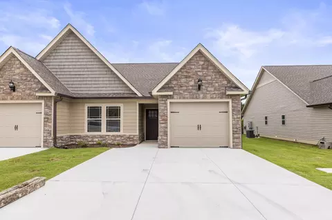 137 Sunset Cove Dr, Rossville, GA 30741