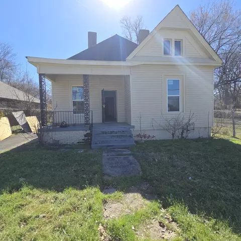 385 Walker Ave, Memphis, TN 38126