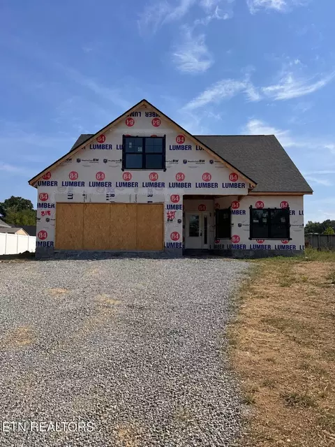 818 Greenhead Ln, Knoxville, TN 37924