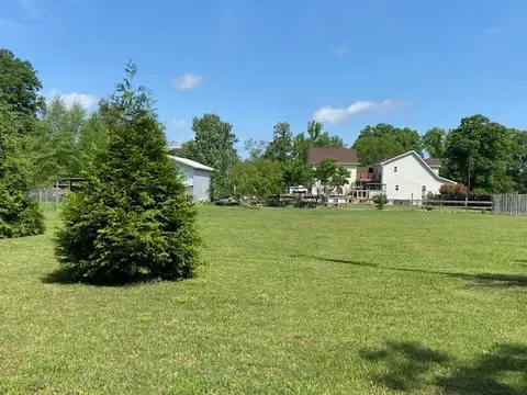 Exterior - 95 Floyd Ln, Decherd, TN 37324 photo 4 of 21