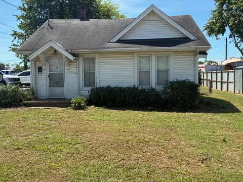 110 E 16th St, Columbia, TN 38401