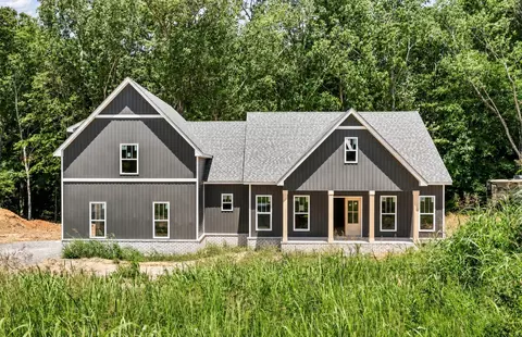 4973 Hunter Rd, Southside, TN 37171