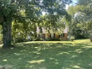 1121 Glendale Ln, Nashville, TN 37204