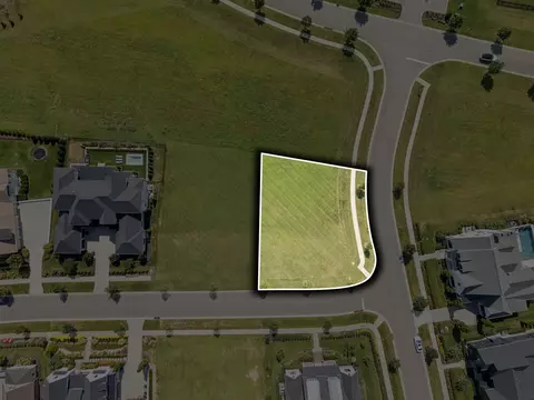 9000 Passiflora Ct, College Grove, TN 37046