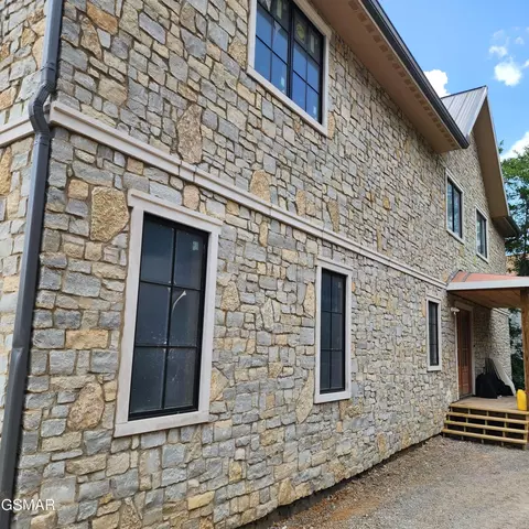 Exterior - 799 Penelope Ln, Sevierville, TN 37876 photo 5 of 16