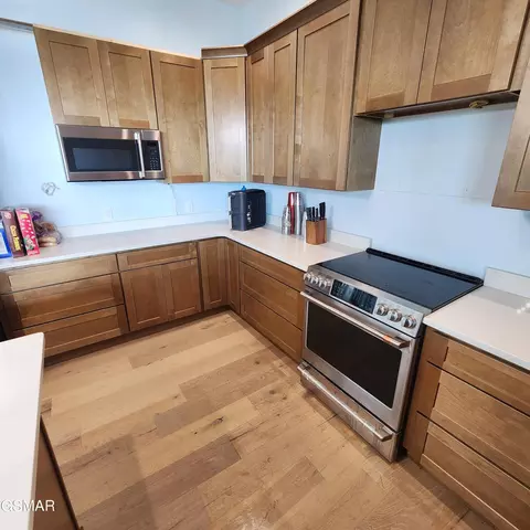 Kitchen - 799 Penelope Ln, Sevierville, TN 37876 photo 2 of 4