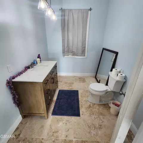 Bath - 799 Penelope Ln, Sevierville, TN 37876 photo 8 of 8