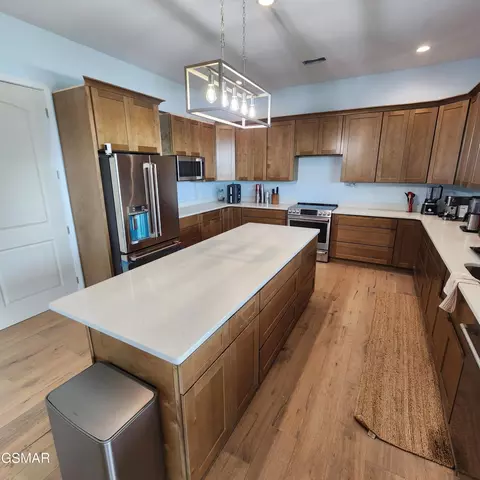Kitchen - 799 Penelope Ln, Sevierville, TN 37876 photo 3 of 4