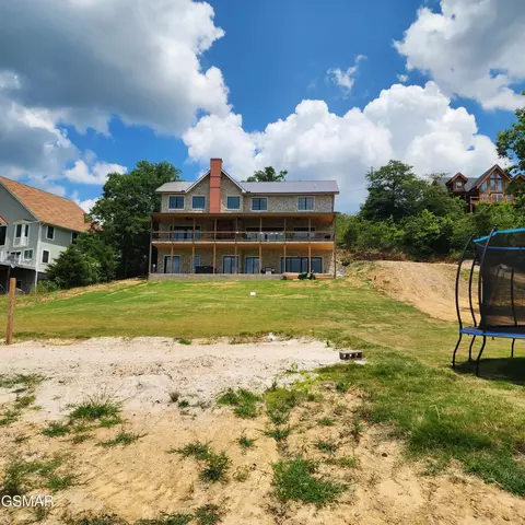 Exterior - 799 Penelope Ln, Sevierville, TN 37876 photo 2 of 16