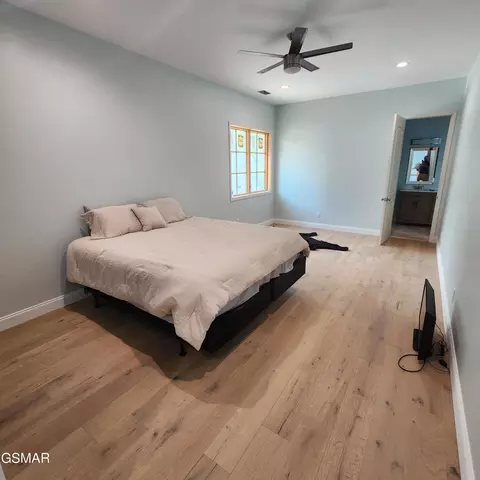 Bedroom - 799 Penelope Ln, Sevierville, TN 37876 photo 3 of 6