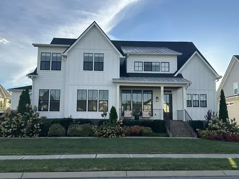 2127 Burgin Dr, Thompsons Station, TN 37179