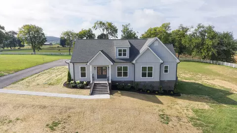 55 Cobb Rd, Castalian Springs, TN 37031