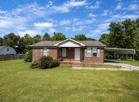 423 Eagle Creek Rd, Smithville, TN 37166