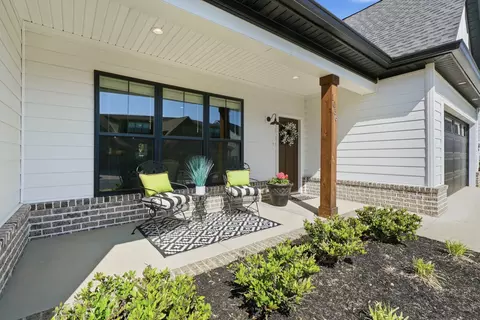 1056 Malinda Ln, Greenbrier, TN 37073