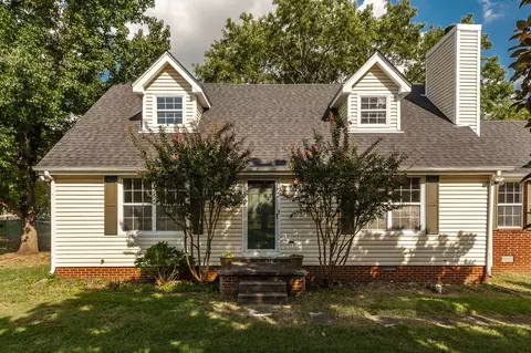 1241 Timberwood Dr, Gallatin, TN 37066